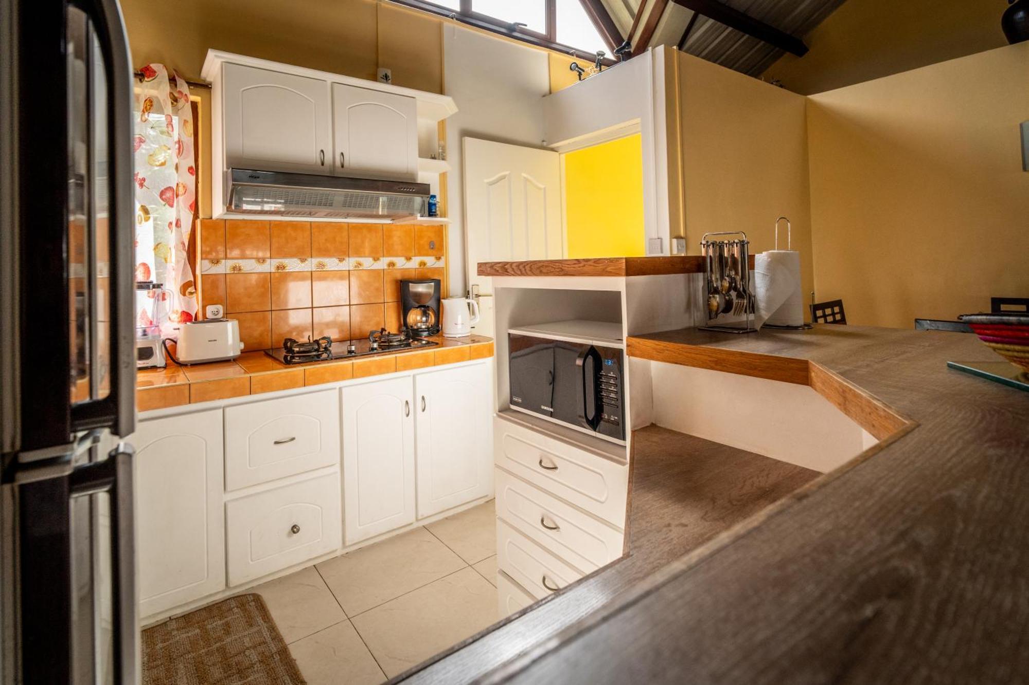 Charming Condo Rivière Noire Εξωτερικό φωτογραφία